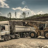 8人死亡 3人受傷!砂石運輸事故頻發(fā) 各生產(chǎn)企業(yè)注意安全