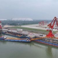 滿載砂石的萬噸貨輪駛向長江下游！江海對流新格局開啟