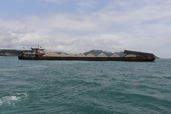 運輸時長縮短20% 船運成本降低50%!開啟“糧出砂進”江海直達物流大循環(huán)模式